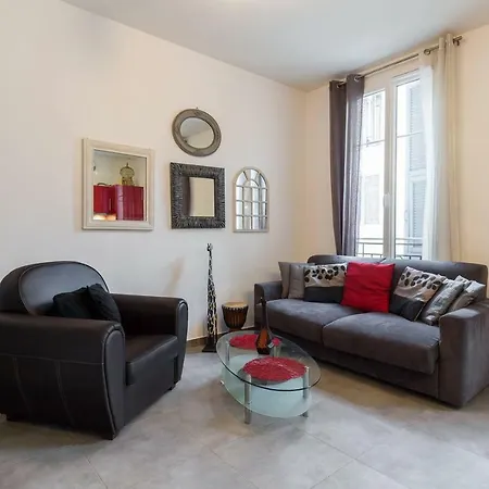 Stylish White And Red Juan-les-Pins