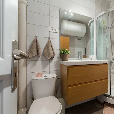 Apartment Stylish White And Red *