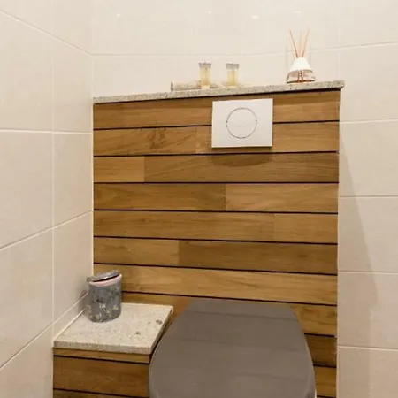 Stylish White And Red Apartment *