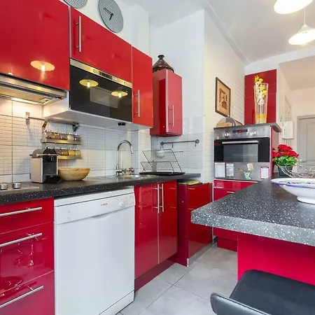 Stylish White And Red Apartman
